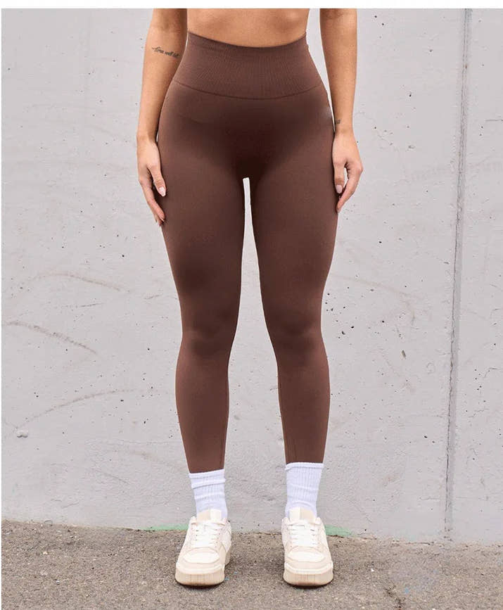 Seamless High Waist Sports Pants 🍑 V-Fold Peach Hip Lift